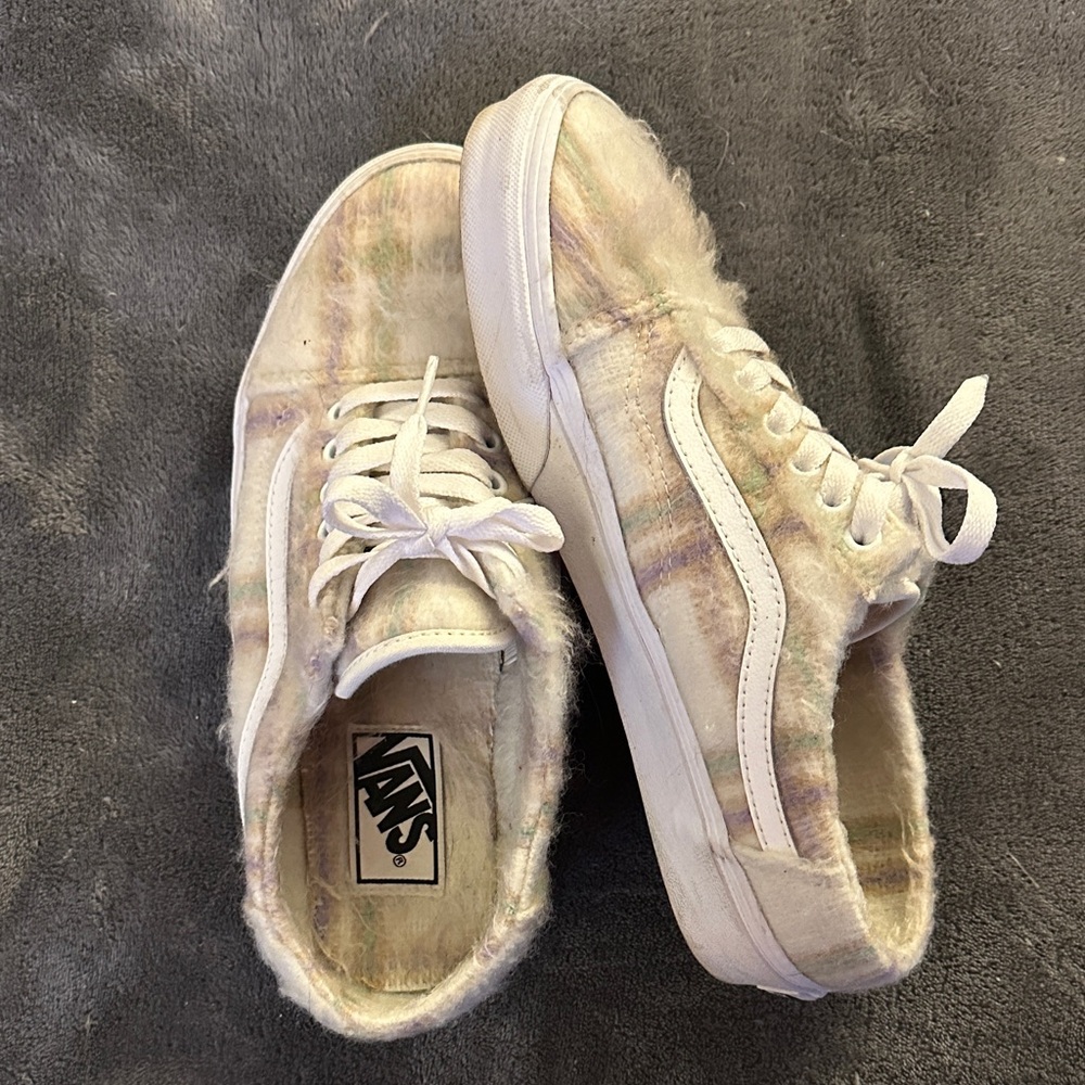 Vans Women's Fuzzy Plaid Slip on Mule Sneakers